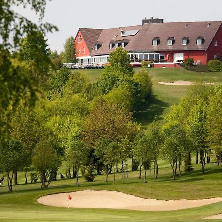 L'Hotel Et Restaurant Du Golf De Clervaux Eselborn Bagian luar foto